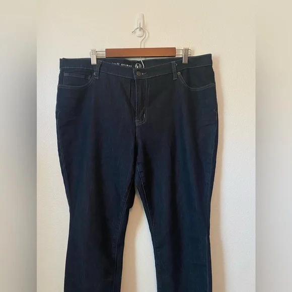 Dress Barn NWOT W62 Modern Fit Skinny Dark Wash Stretch Denim Jeans - Picture 2 of 8